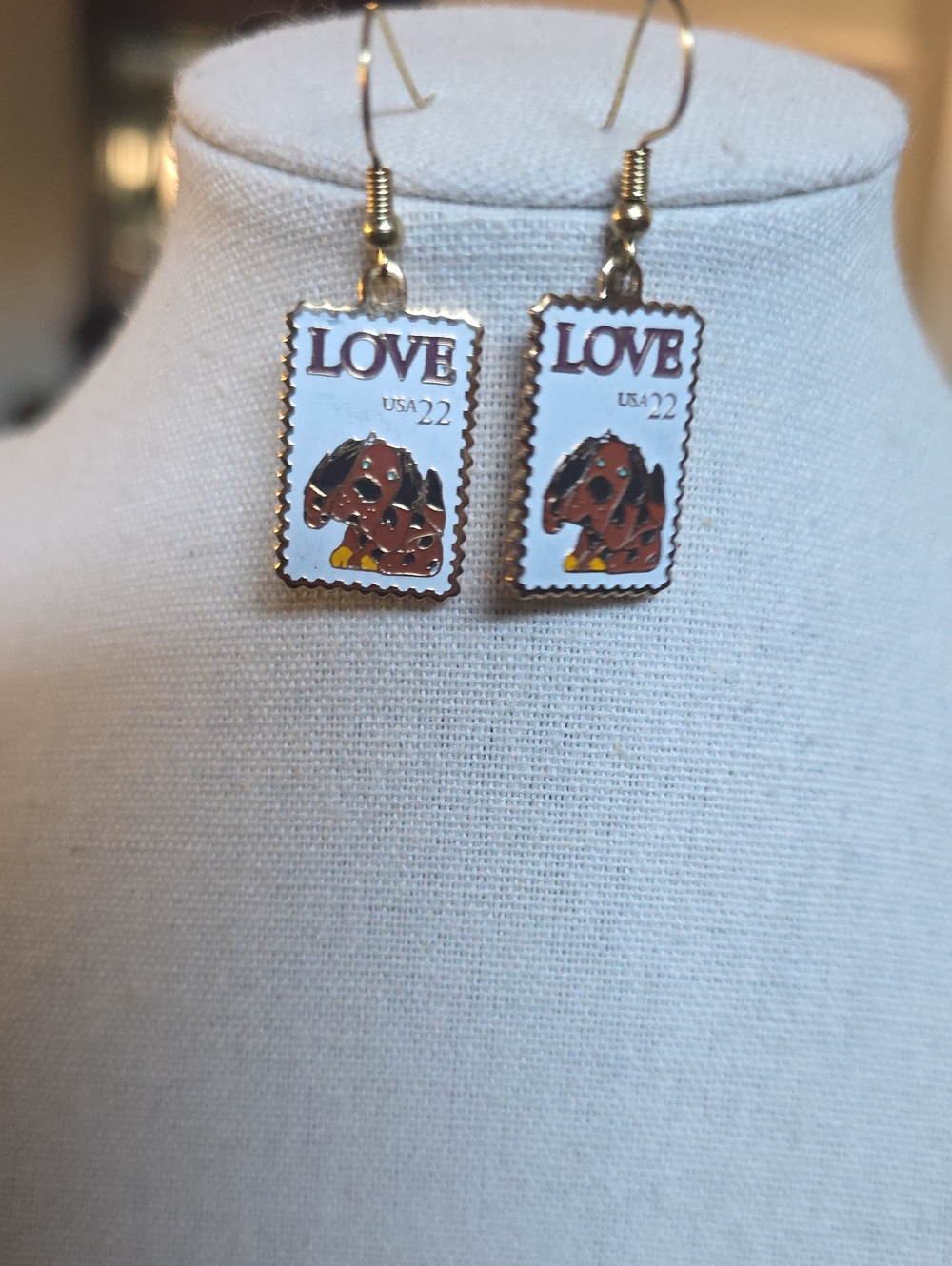 The March Co. 1985 Puppy LOVE USA Stamp Pin 22 Cent Stamp Earrings